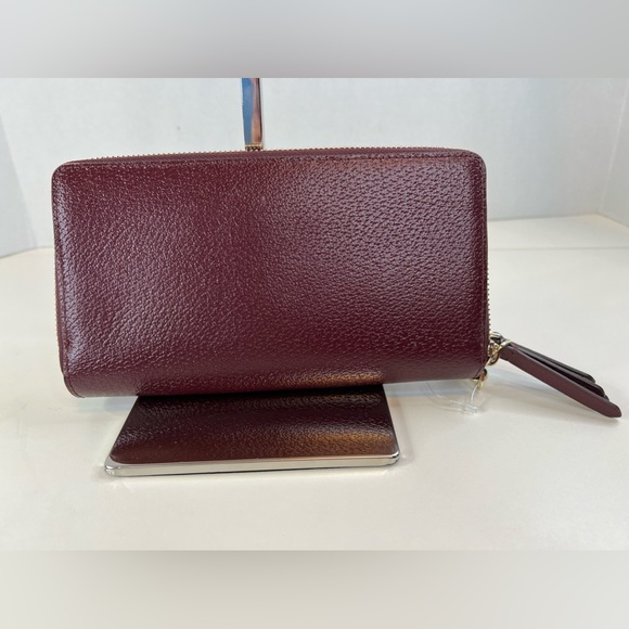 Kate Spade Cherrywood Jeanne Large Carryall Wristlet NWT
